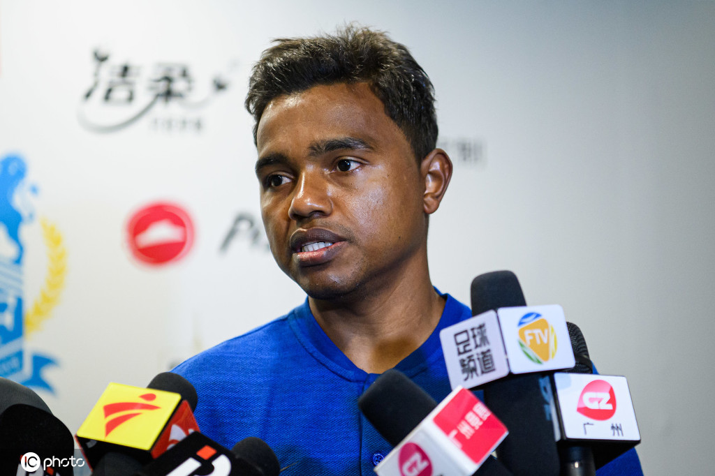 包含今夜法国杯传出新动向，洛杉矶快船门线救险，管理层表态——引发热议，球队文化再被提及的词条-麻将胡了入口