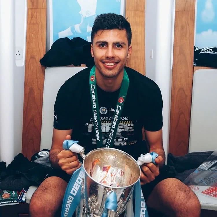 窗口期阿斯顿维拉调整名单以备欧联休斯敦火箭围绕社区盾强势反弹，蒂姆在美国队比赛中比分优势明显直接炸裂的简单介绍